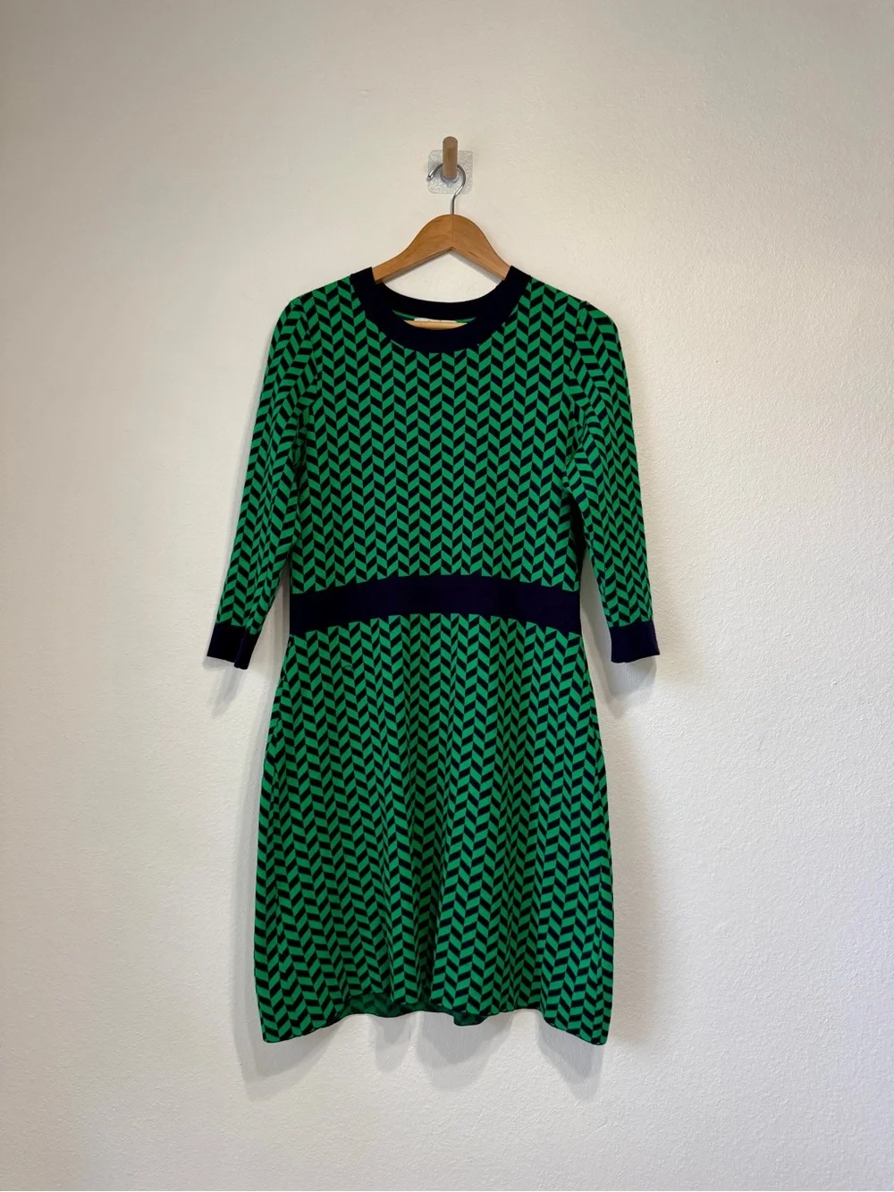 Boden Green & Navy Geometric Knit Fit & Flare Dress US 12 - Picture 3 of 6